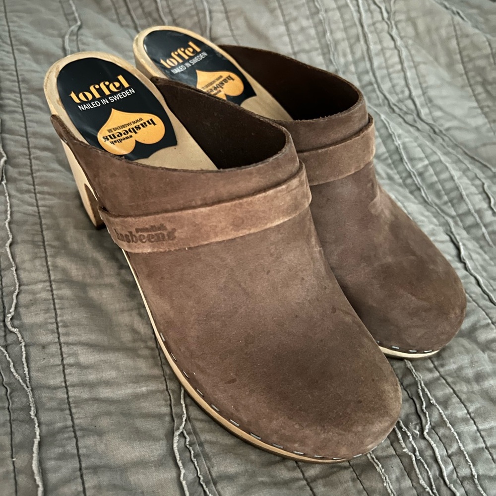 Swedish Hasbeens Classic Brown women’s clog size 40